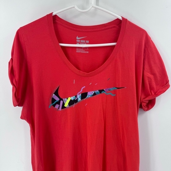 Nike Athletic Cut rounded Neck Shirt - Picture 3 of 6
